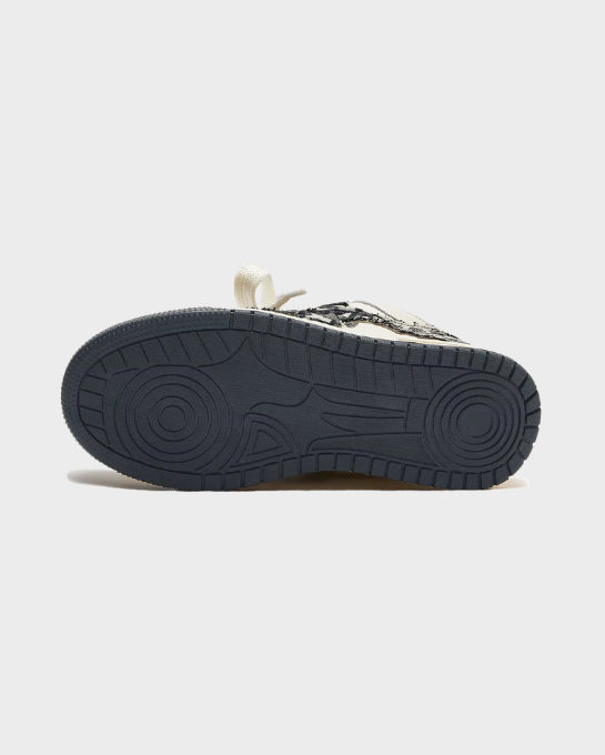 Fuzzy Low White Black Sneakers