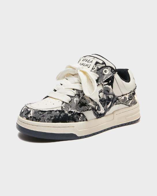 Fuzzy Low White Black Sneakers